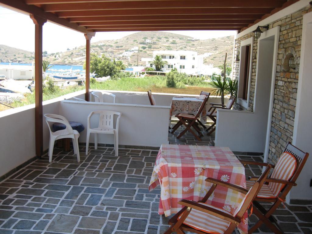 Pension Irini-Vicky Ios Exteriör bild